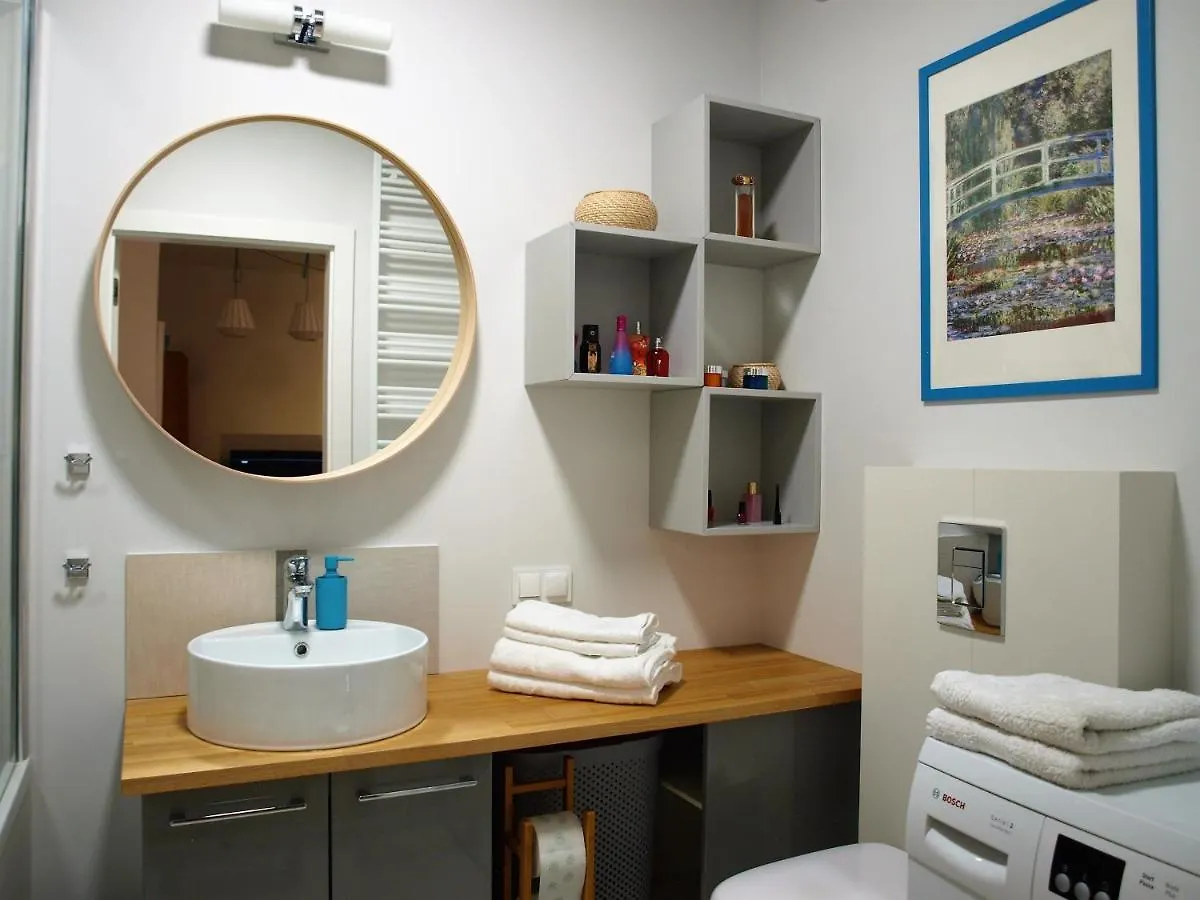 Apartament Metro Kowienska Warsaw 0*,  Poland